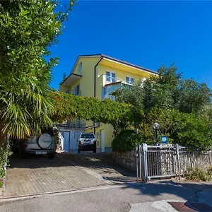 Vukelic Apartment Novi Vinodolski